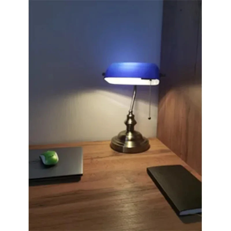 Classic Bankers Table Lamp