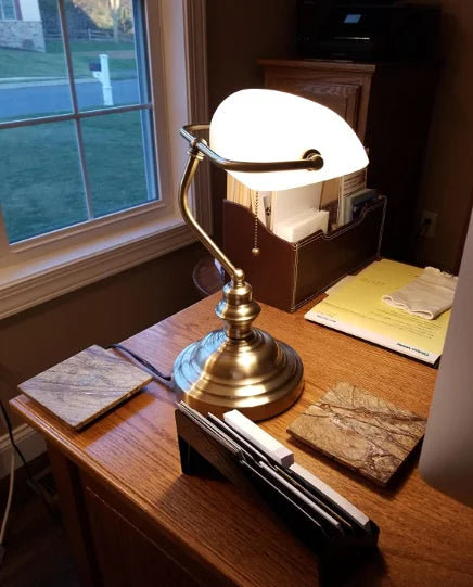 Classic Bankers Table Lamp